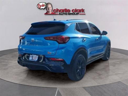 Used 2025 Buick Encore GX Sport Touring image 5