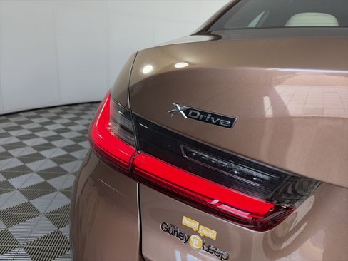 Used 2019 BMW 330i xDrive Sedan w/ Convenience Package AWD/4WD image 15