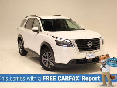 Used 2025 Nissan Pathfinder SV