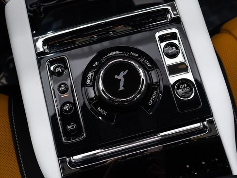 Certified 2026 Rolls-Royce Cullinan AWD/4WD image 42