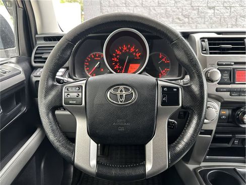 Used 2010 Toyota 4Runner Limited AWD/4WD image 20