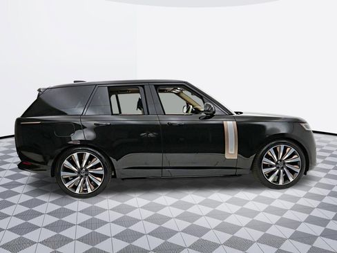 Used 2024 Land Rover Range Rover SV AWD/4WD image 15
