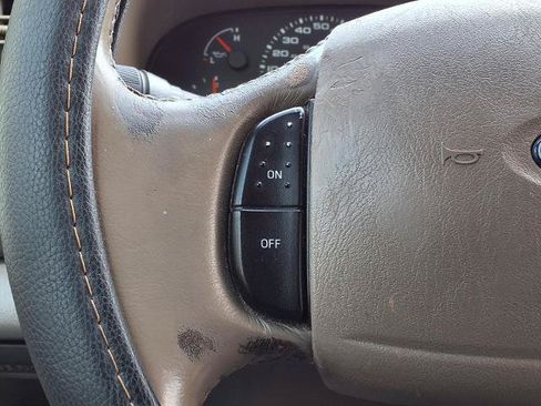 Used 2003 Ford F250 XL AWD/4WD image 10