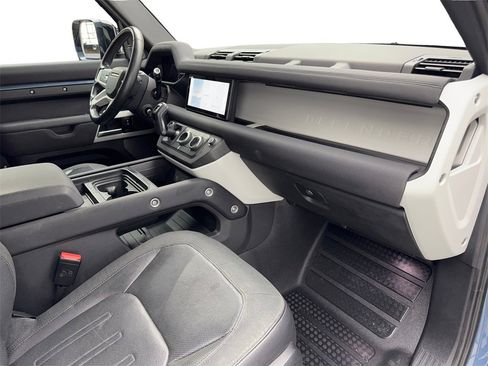 Used 2020 Land Rover Defender 110 SE image 51