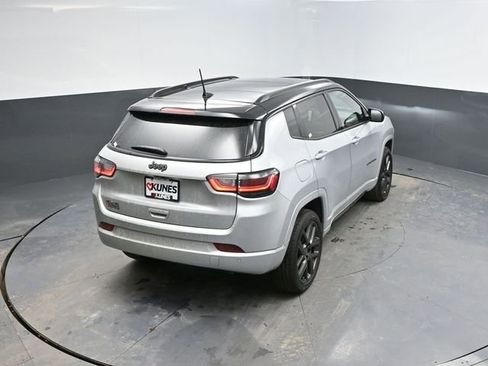 Used 2024 Jeep Compass Limited w/ High Altitude Package image 43