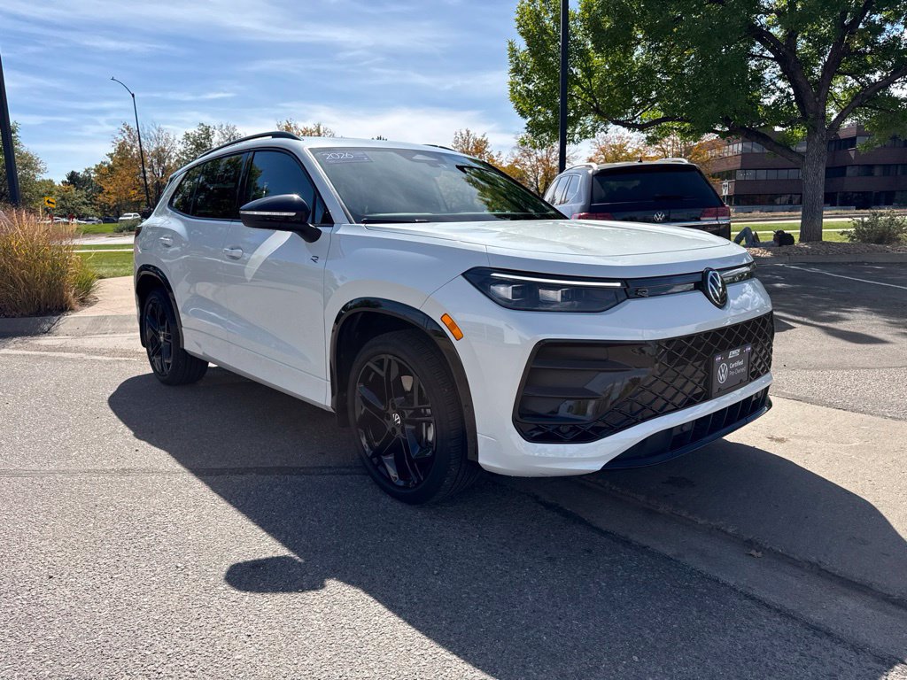 Certified 2026 Volkswagen Tiguan SE R-Line AWD/4WD image 8