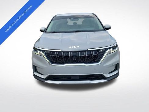 Used 2022 Kia Carnival EX FWD image 8