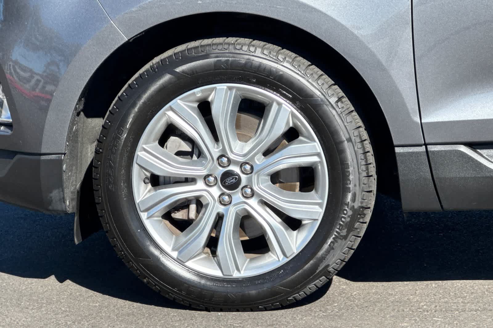 Used 2023 Ford Edge Titanium AWD/4WD image 26