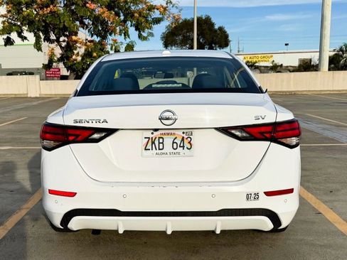 Used 2022 Nissan Sentra SV image 4