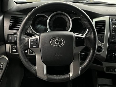 Used 2013 Toyota Tacoma 4x4 Double Cab w/ TRD Off-Road Pkg image 8