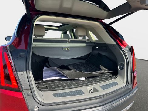 Used 2021 Cadillac XT5 Premium Luxury image 11