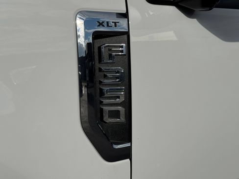 Used 2022 Ford F350 XLT w/ Black Appearance Package AWD/4WD image 21