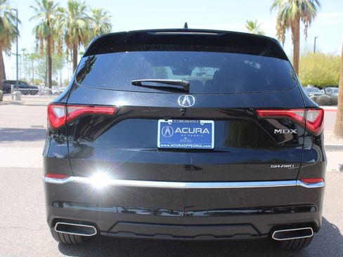 Used 2024 Acura MDX SH-AWD w/ Technology Package image 5