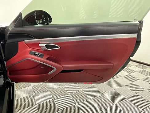 Used 2019 Porsche 911 Targa 4 AWD/4WD image 22