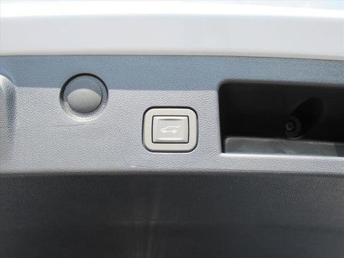 New 2026 Chevrolet Equinox RS image 32