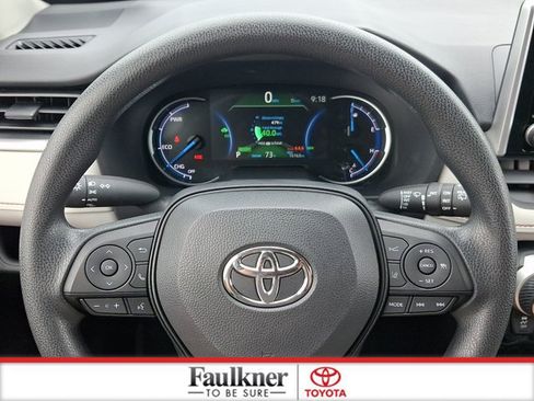 Certified 2025 Toyota RAV4 XLE AWD/4WD image 18