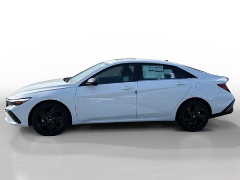 New 2026 Hyundai Elantra SEL Sport Premium image 2