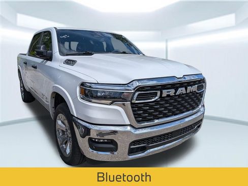 Used 2025 RAM 1500 Big Horn AWD/4WD image 4