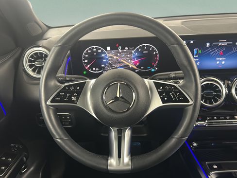 Used 2024 Mercedes-Benz GLB 250 image 22
