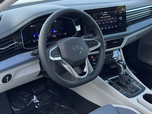 New 2025 Volkswagen Jetta SE image 17