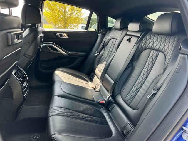 Used 2020 BMW X6 M50i AWD/4WD image 22