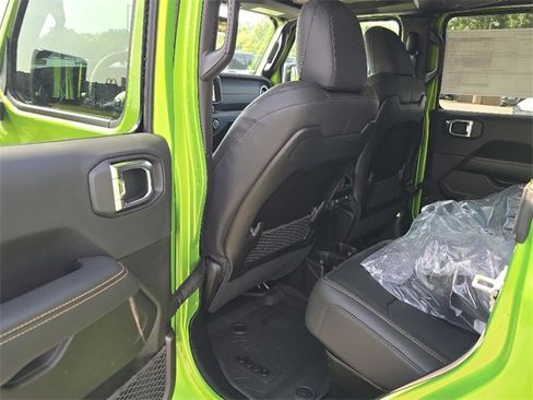 New 2025 Jeep Gladiator Sport image 5