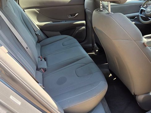 Used 2024 Hyundai Elantra SEL FWD image 15