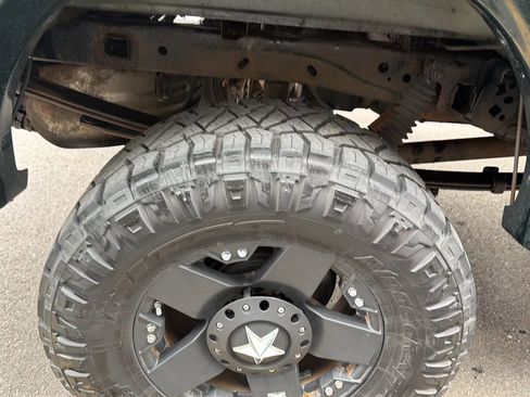 Used 2013 Ford F150 XLT w/ Mid Equipment Group image 21