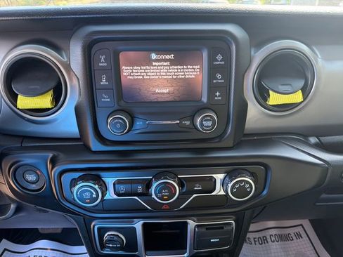 Used 2021 Jeep Wrangler Sport AWD/4WD image 19