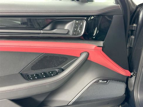 Certified 2025 Porsche Panamera GTS AWD/4WD image 31
