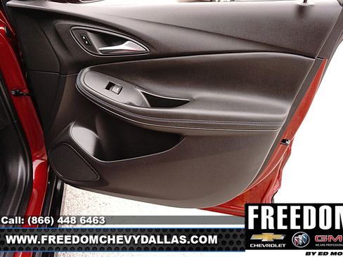 Used 2025 Buick Encore GX Sport Touring image 33