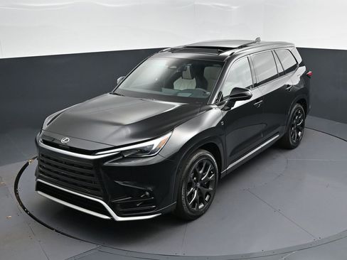 New 2026 Lexus TX 500h AWD image 33