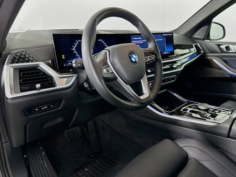 Used 2025 BMW X5 sDrive40i w/ Premium Package RWD image 9