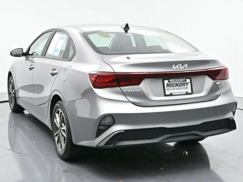 Used 2023 Kia Forte LXS w/ LXS Technology Package image 5