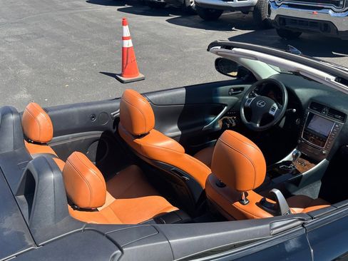 Used 2014 Lexus IS 250C w/ Luxury Package image 58