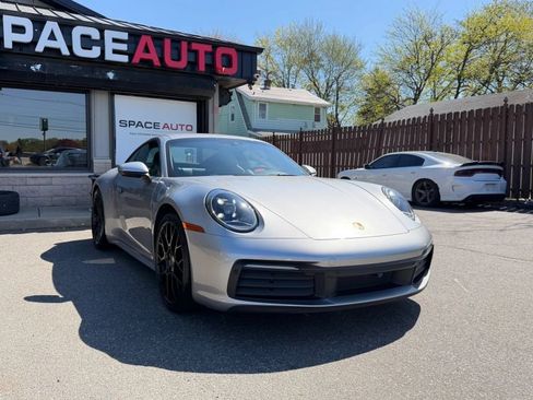 Used 2022 Porsche 911 Carrera image 3