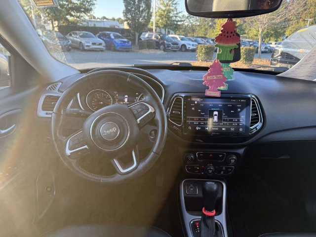 Used 2018 Jeep Compass Latitude w/ Popular Equipment Group FWD image 5