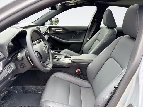 Used 2026 Lexus IS 350 F Sport w/ Accessory Package Z1 RWD image 21