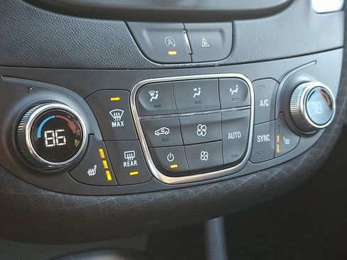 Used 2023 Chevrolet Malibu LT image 16