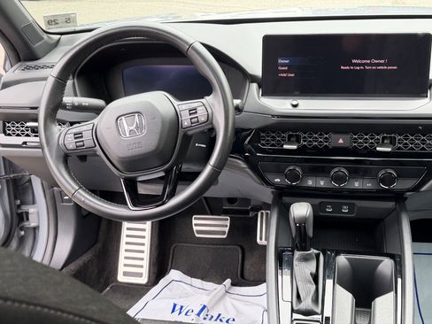 Used 2024 Honda Accord Sport image 17