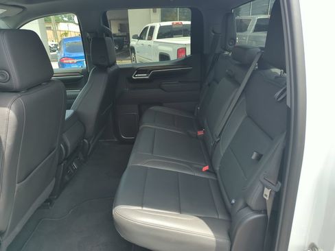 Used 2024 GMC Sierra 1500 SLT AWD/4WD image 27