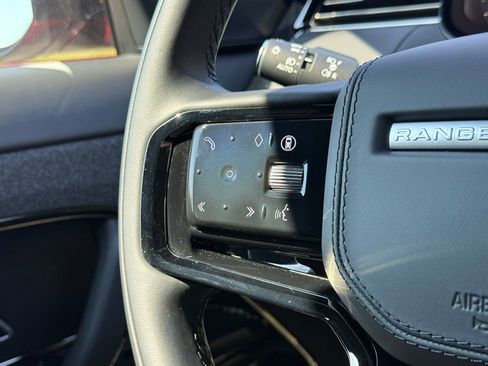 Certified 2025 Land Rover Range Rover Sport Dynamic SE image 18
