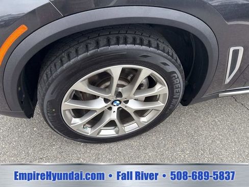 Used 2021 BMW X5 xDrive40i w/ Convenience Package AWD/4WD image 13