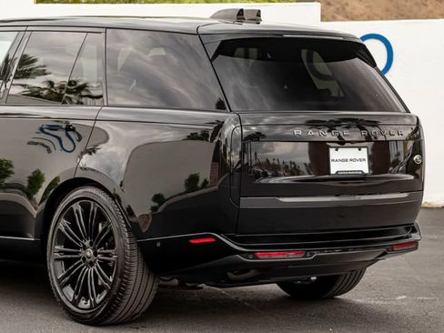 Used 2023 Land Rover Range Rover SE AWD/4WD image 10