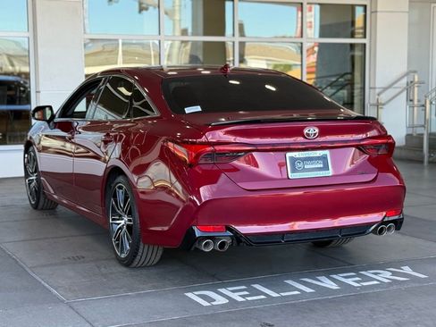 Certified 2019 Toyota Avalon XSE w/ Preferred Accessory Package image 9