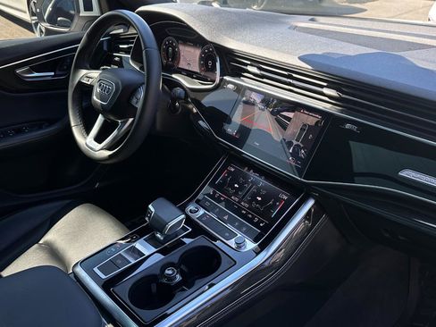 Used 2022 Audi Q8 Premium Plus AWD/4WD image 31