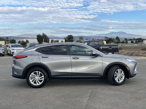 New 2026 Buick Envista Preferred image 2