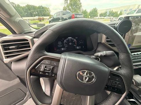 Used 2024 Toyota Tundra Limited AWD/4WD image 18