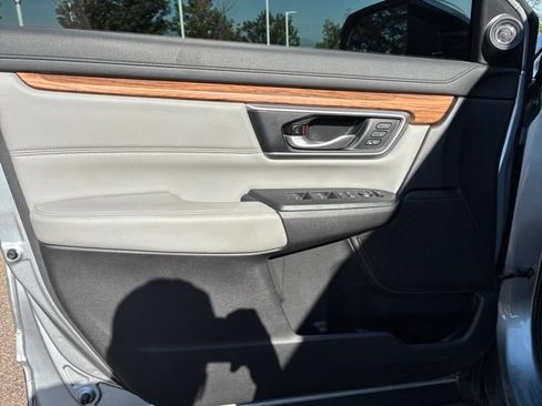 Used 2020 Honda CR-V Touring image 7
