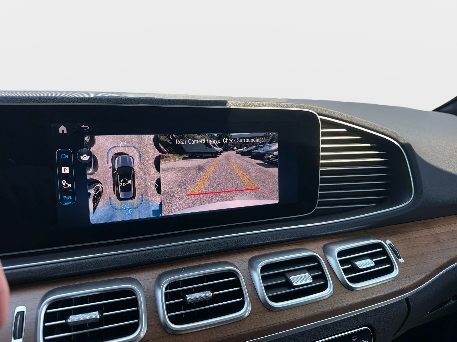 Certified 2025 Mercedes-Benz GLE 350 4MATIC w/ Winter Package image 25